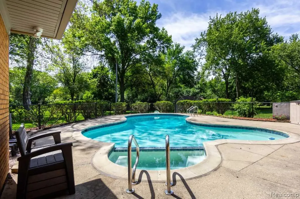 31641 Rocky Crest Farmington Hills City MI 48336