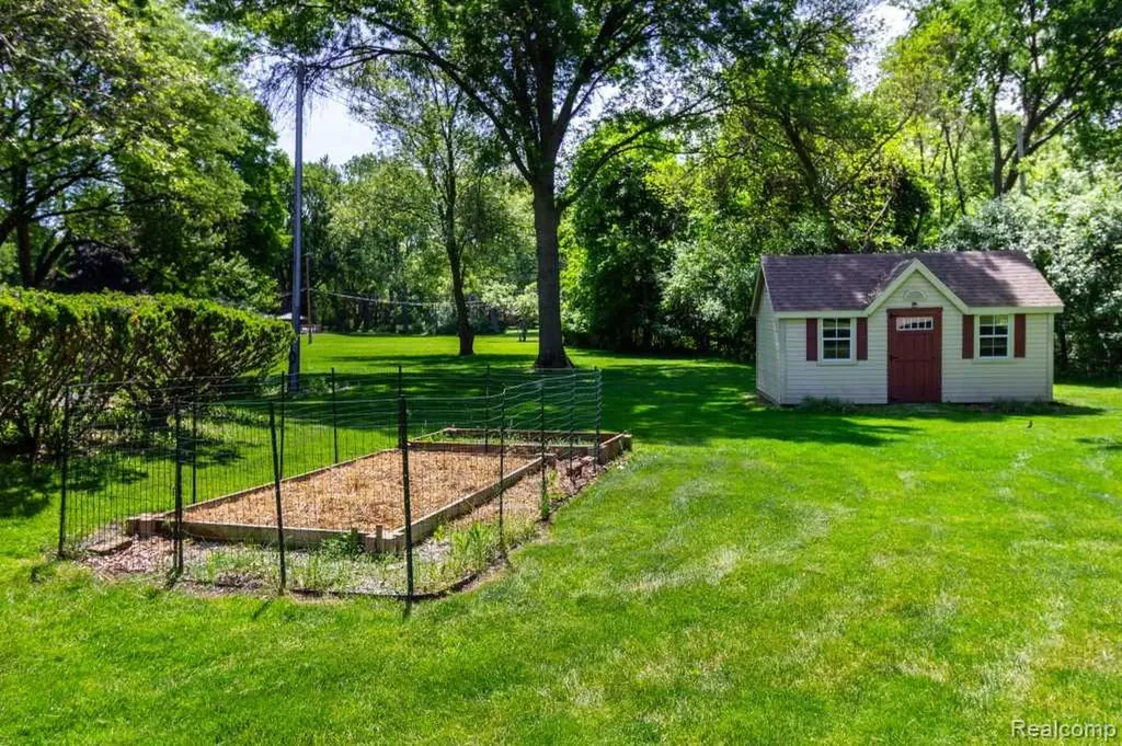 31641 Rocky Crest Farmington Hills City MI 48336