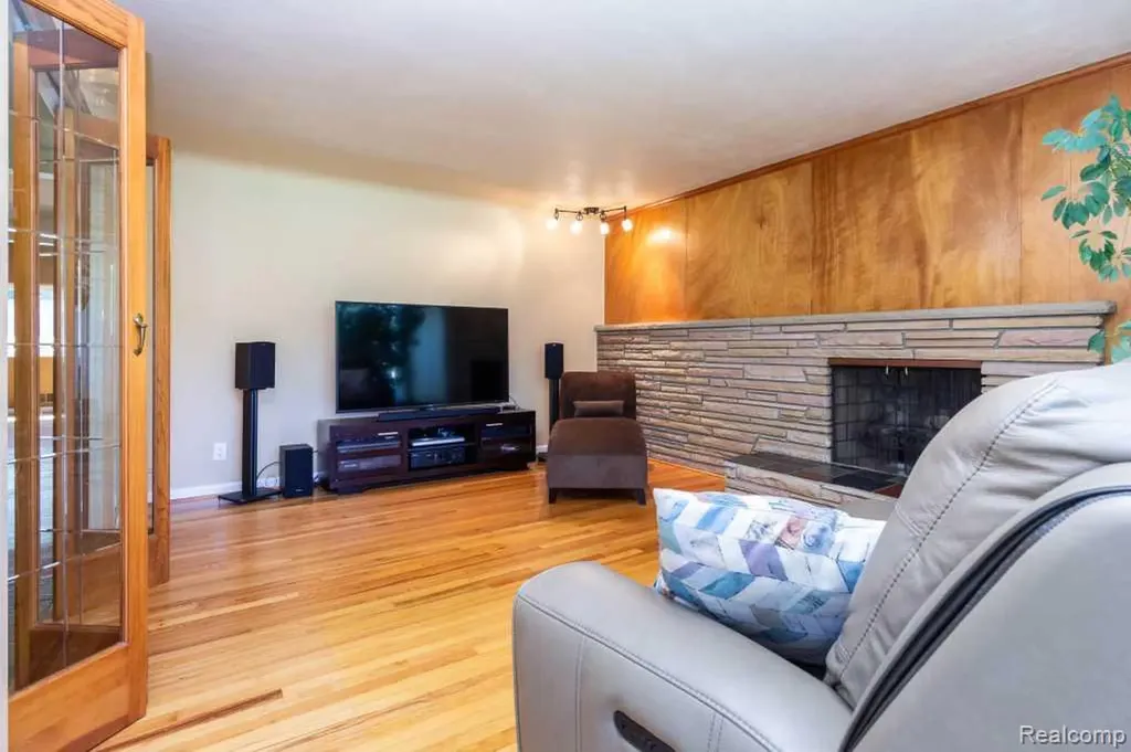 31641 Rocky Crest Farmington Hills City MI 48336