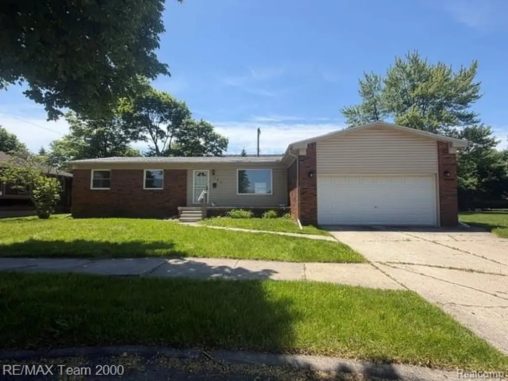 580 Palmerston River Rouge City MI 48218