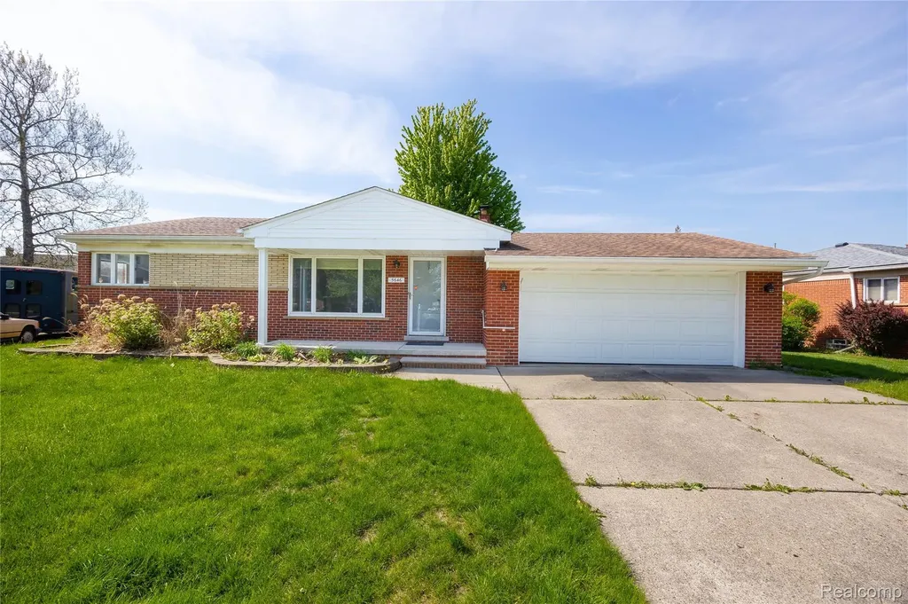 5646 Cambourne Street Dearborn Heights City MI 48127
