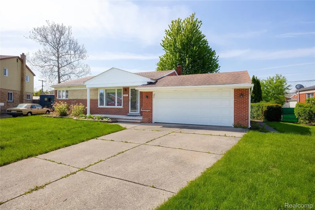 5646 Cambourne Street Dearborn Heights City MI 48127