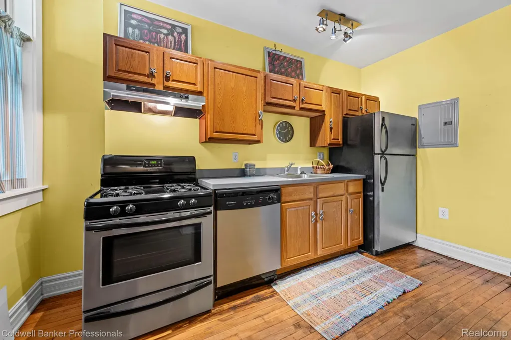469 W Willis Street Detroit City MI 48201