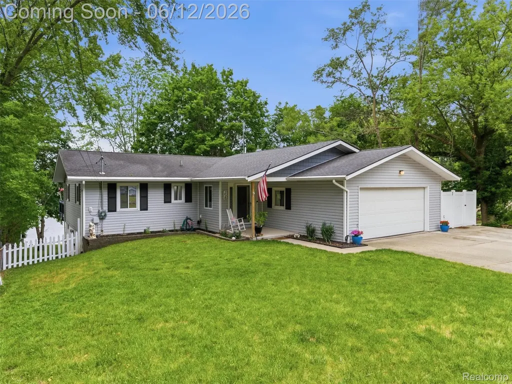 258 Lakeside Drive Howell City MI 48843