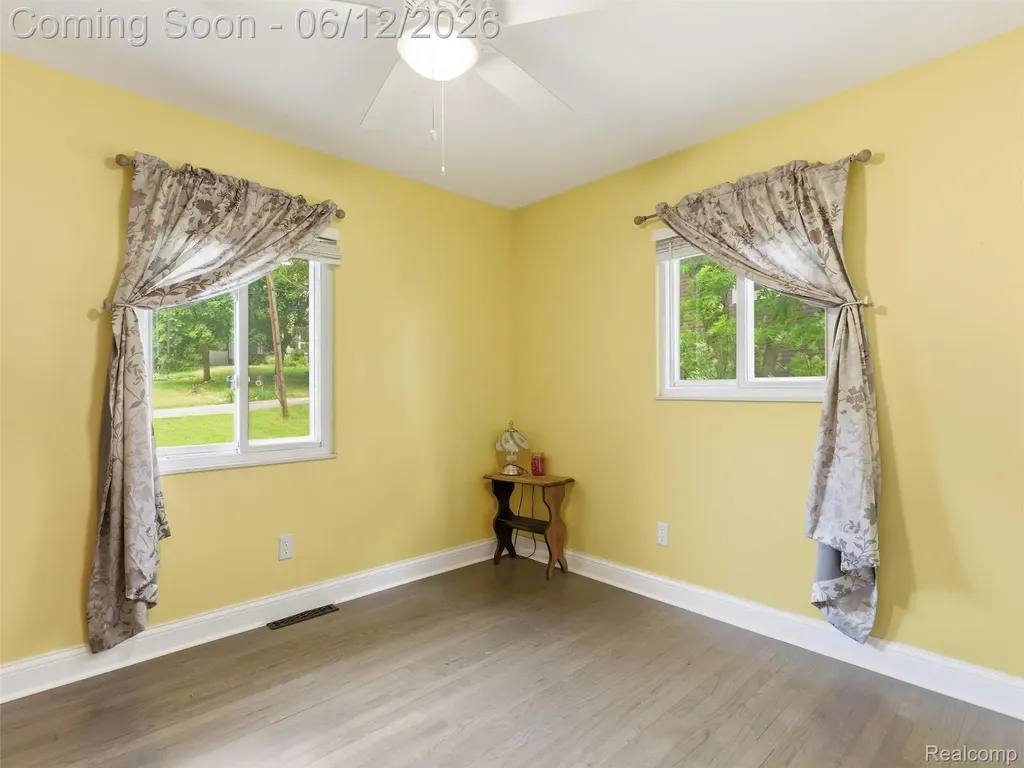 258 Lakeside Drive Howell City MI 48843