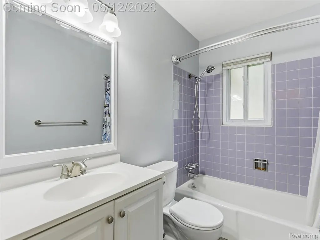 258 Lakeside Drive Howell City MI 48843