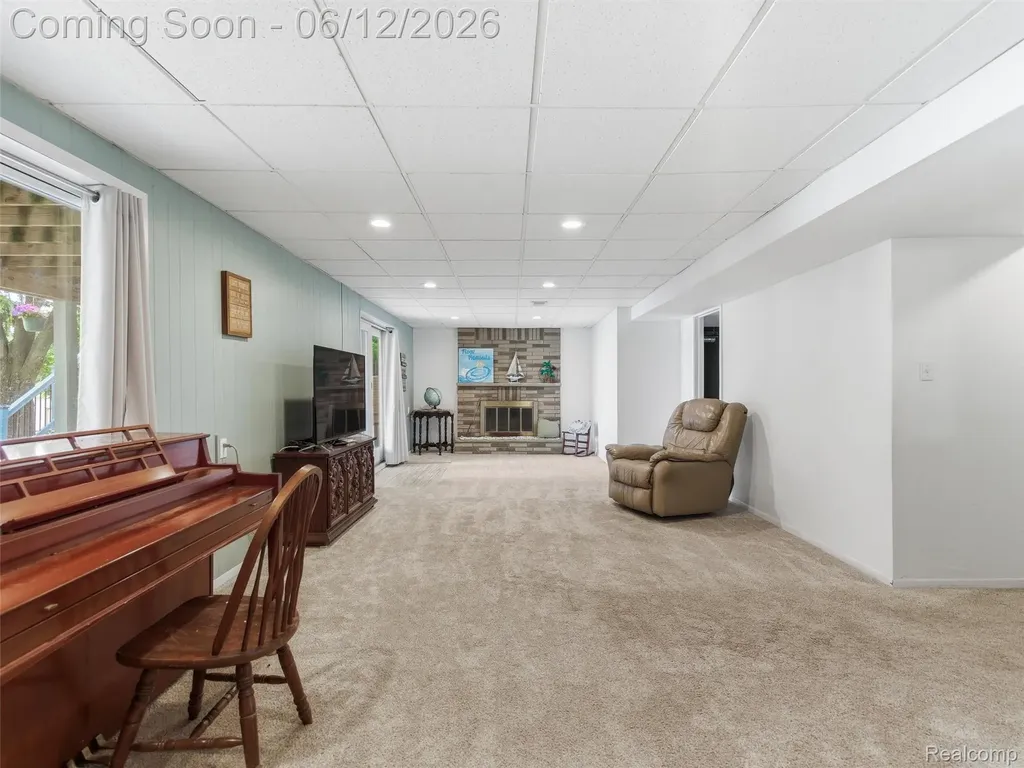 258 Lakeside Drive Howell City MI 48843