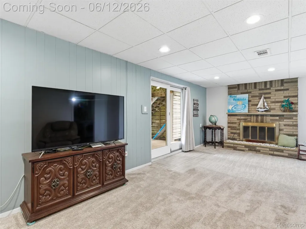 258 Lakeside Drive Howell City MI 48843