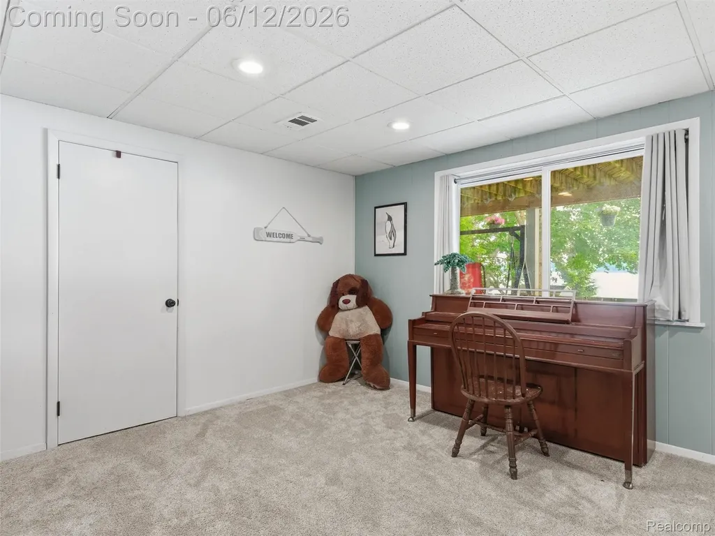 258 Lakeside Drive Howell City MI 48843