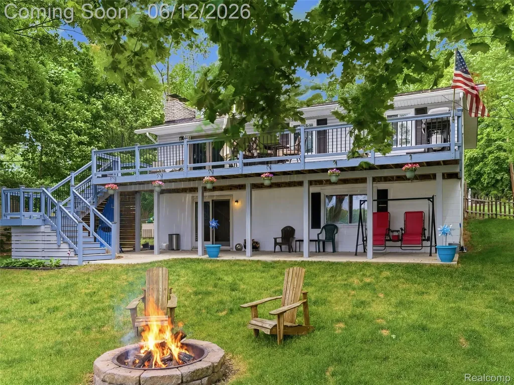 258 Lakeside Drive Howell City MI 48843