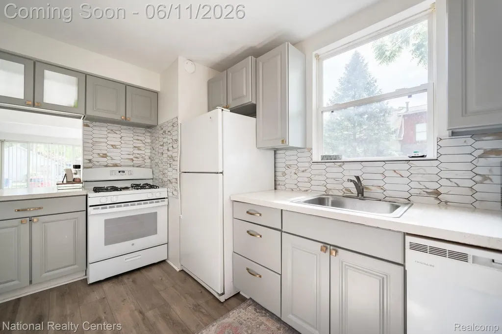 3973 Oak Knoll Road Waterford Charter Township MI 48328