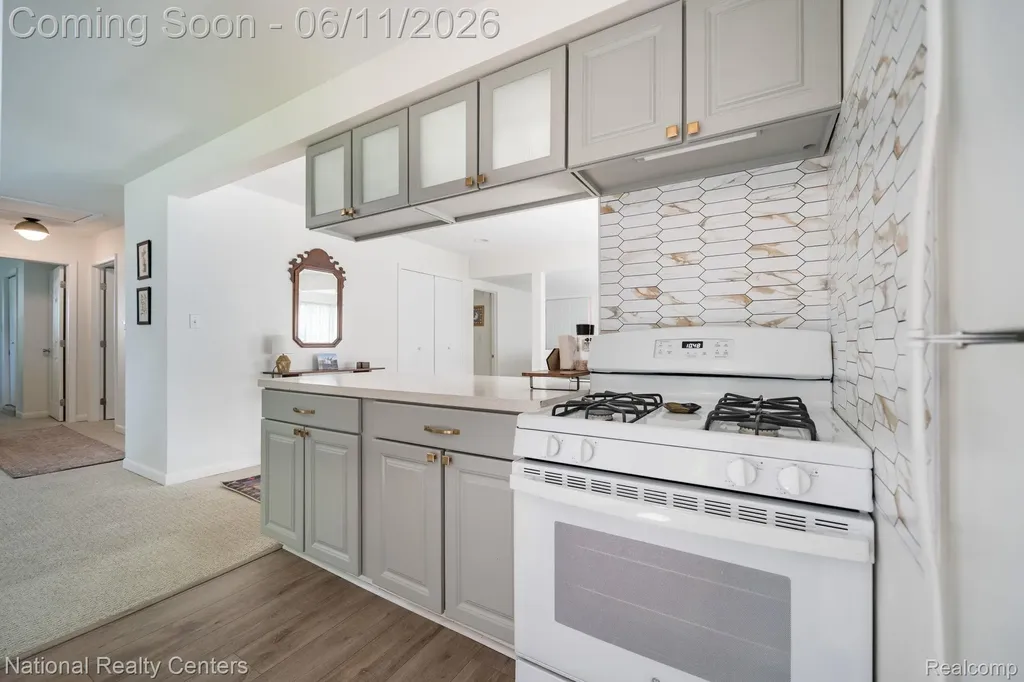 3973 Oak Knoll Road Waterford Charter Township MI 48328