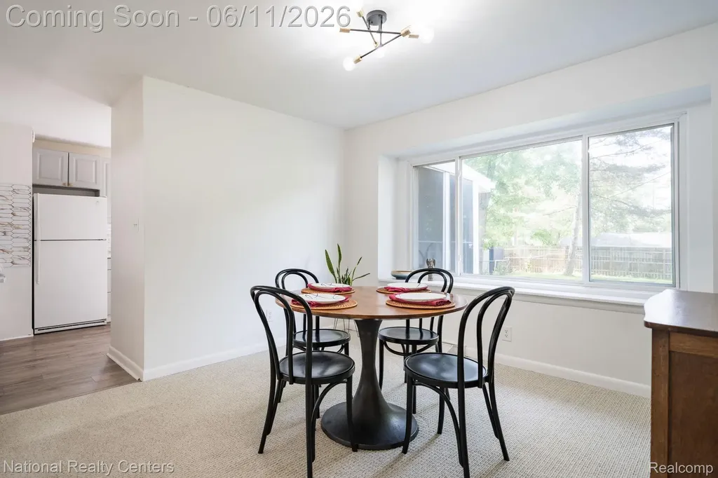 3973 Oak Knoll Road Waterford Charter Township MI 48328