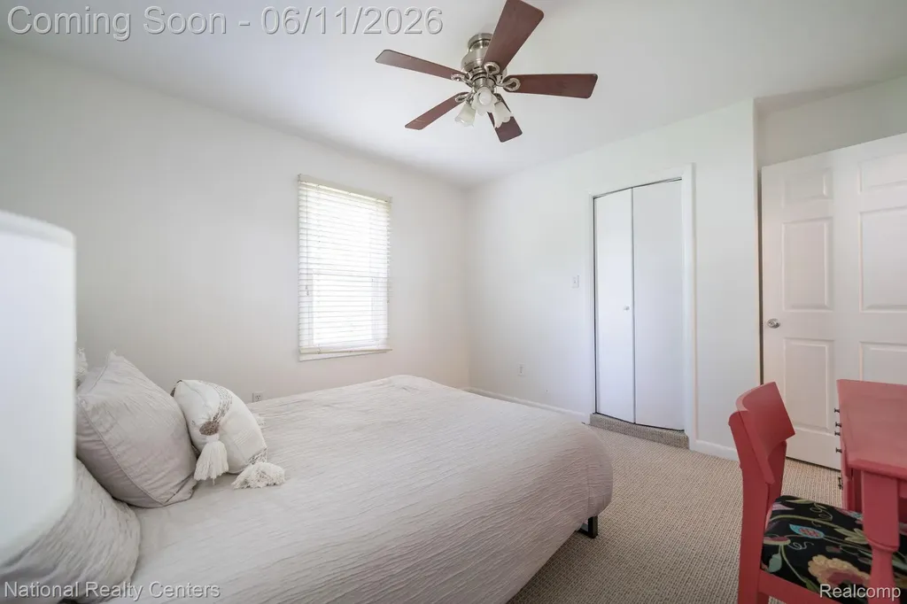 3973 Oak Knoll Road Waterford Charter Township MI 48328