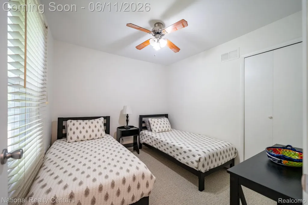 3973 Oak Knoll Road Waterford Charter Township MI 48328