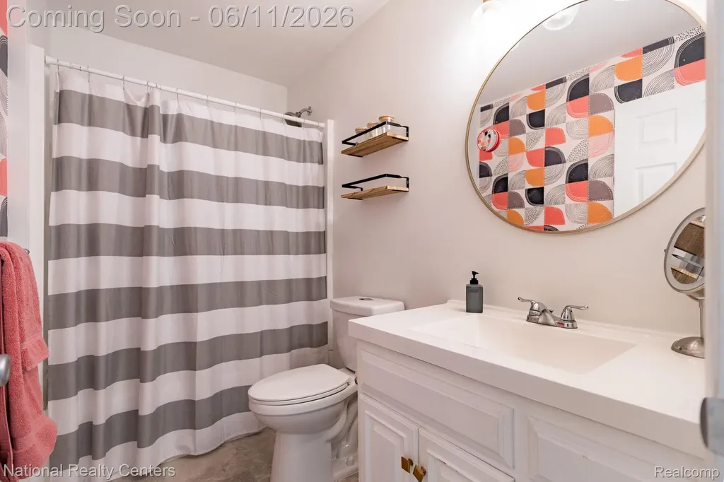 3973 Oak Knoll Road Waterford Charter Township MI 48328