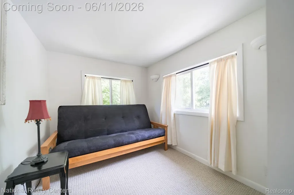 3973 Oak Knoll Road Waterford Charter Township MI 48328