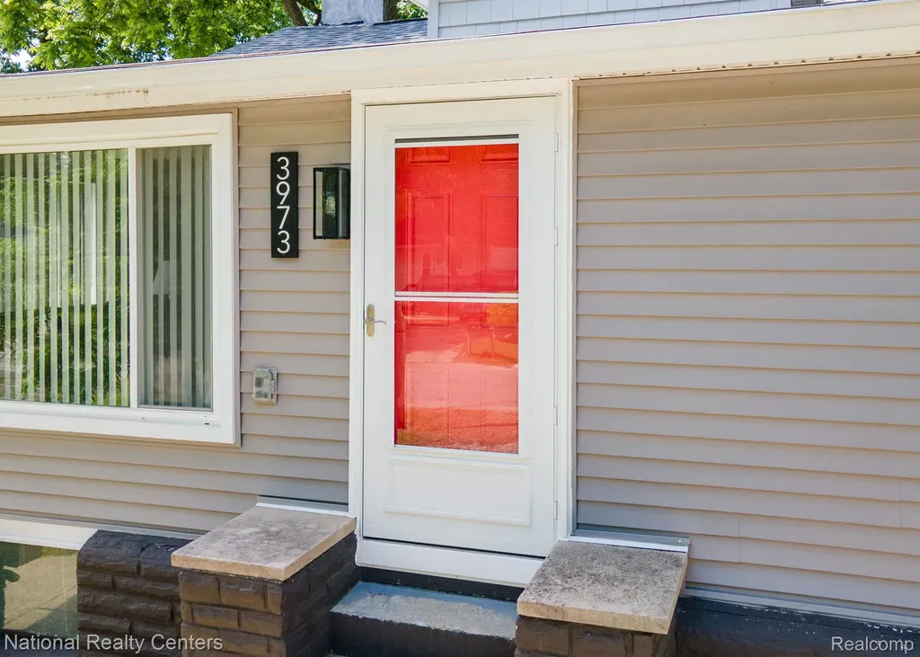 3973 Oak Knoll Road Waterford Charter Township MI 48328
