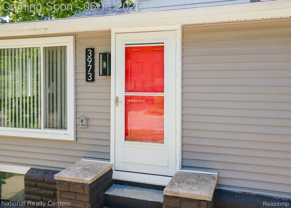 3973 Oak Knoll Road Waterford Charter Township MI 48328