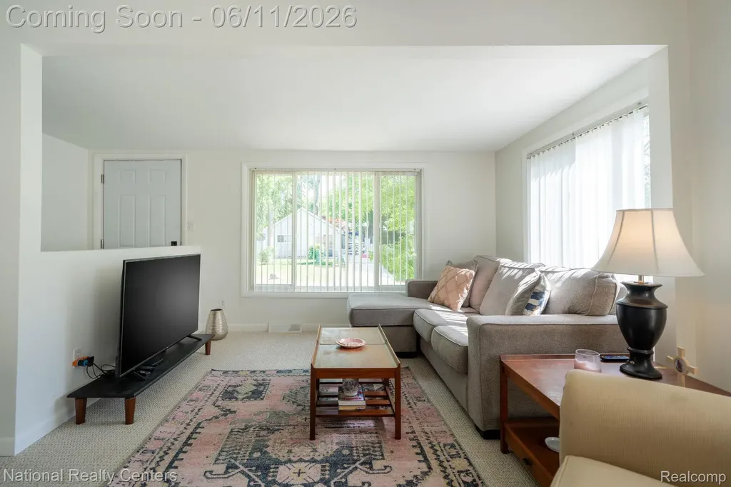 3973 Oak Knoll Road Waterford Charter Township MI 48328