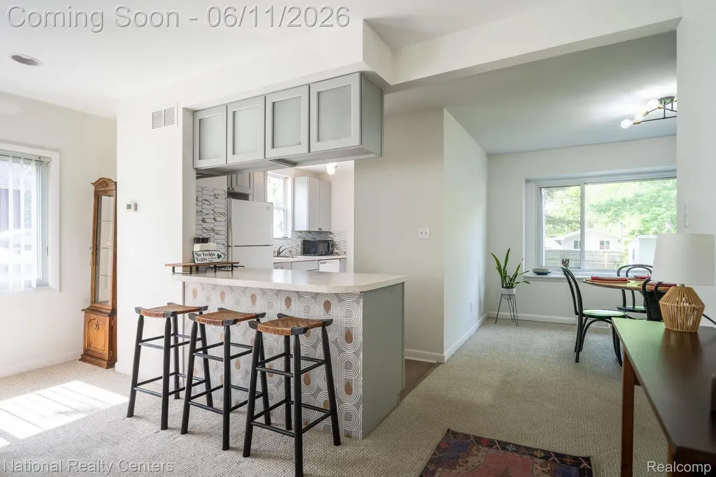 3973 Oak Knoll Road Waterford Charter Township MI 48328