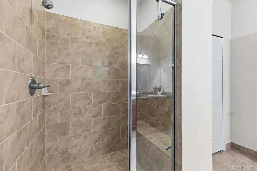 19322 Linwood Drive Clinton Charter Township MI 48038