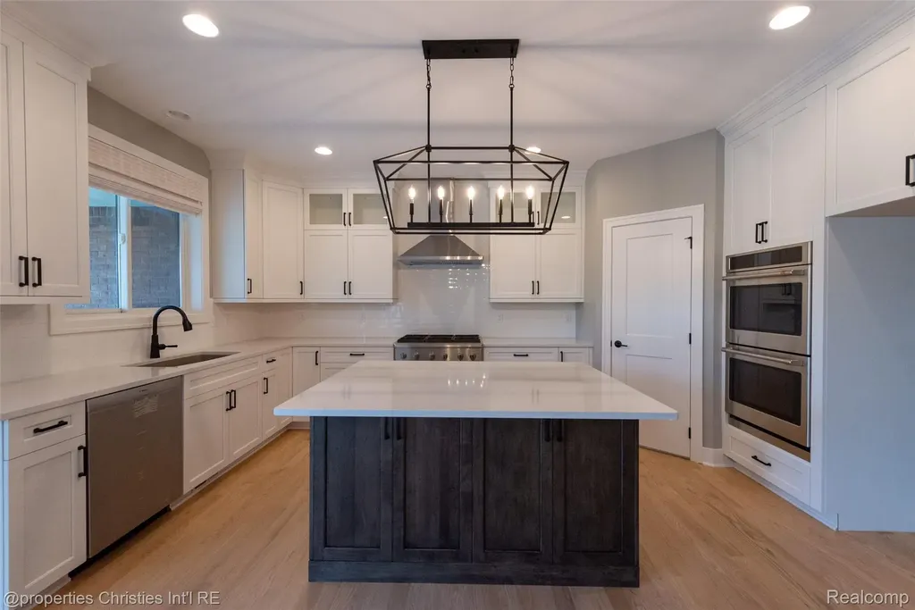 1933 Shane Court Addison Township MI 48370