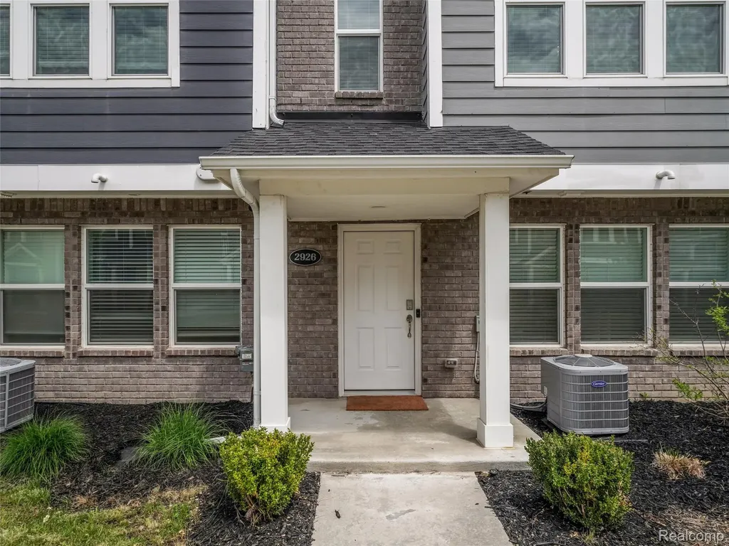 2926 Artemis Drive Troy City MI 48085