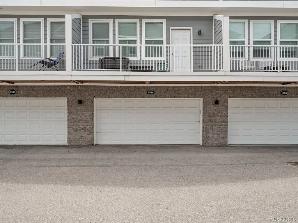 2926 Artemis Drive Troy City MI 48085