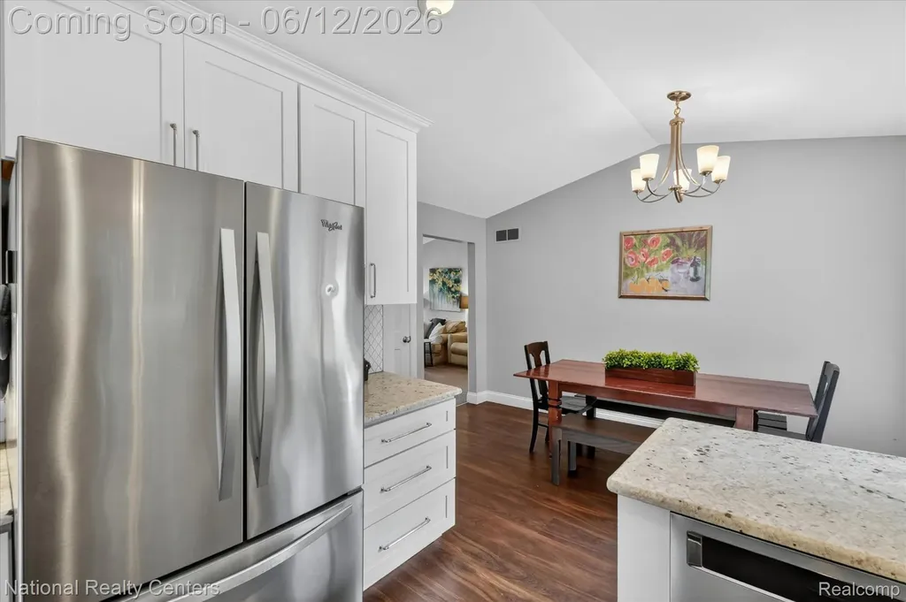 34377 Colfax Drive Farmington Hills City MI 48335