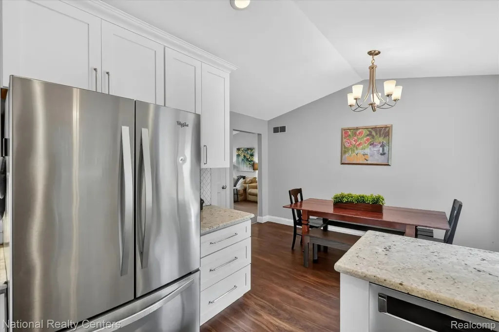 34377 Colfax Drive Farmington Hills City MI 48335