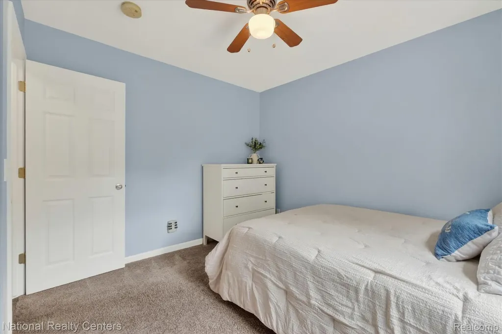 34377 Colfax Drive Farmington Hills City MI 48335