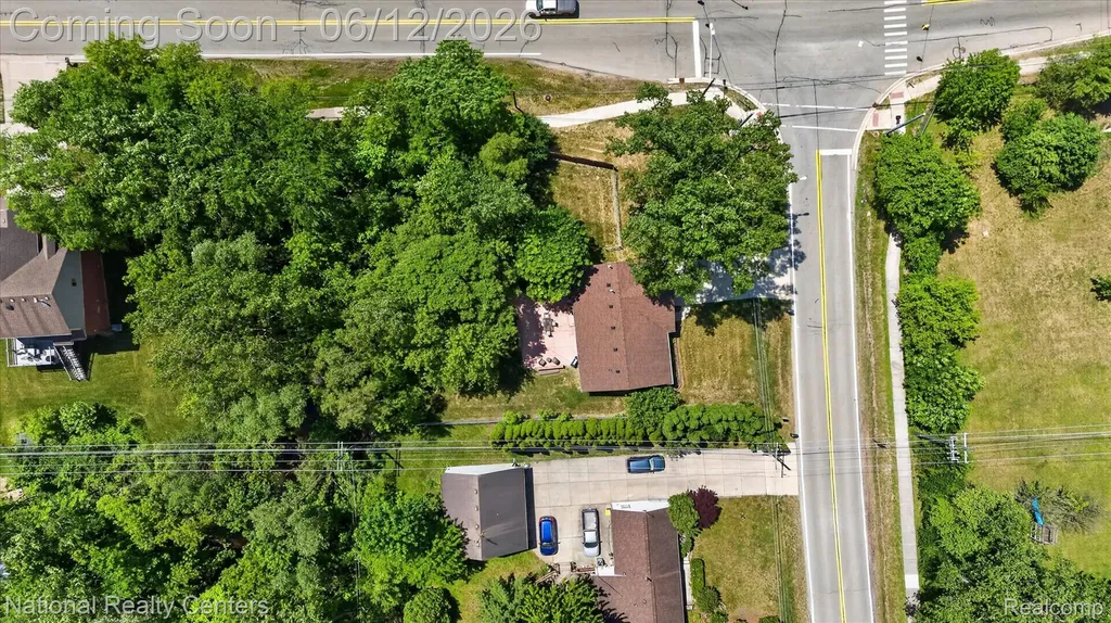 34377 Colfax Drive Farmington Hills City MI 48335