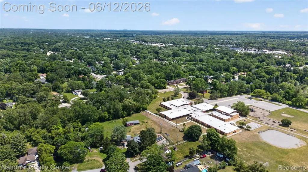 34377 Colfax Drive Farmington Hills City MI 48335
