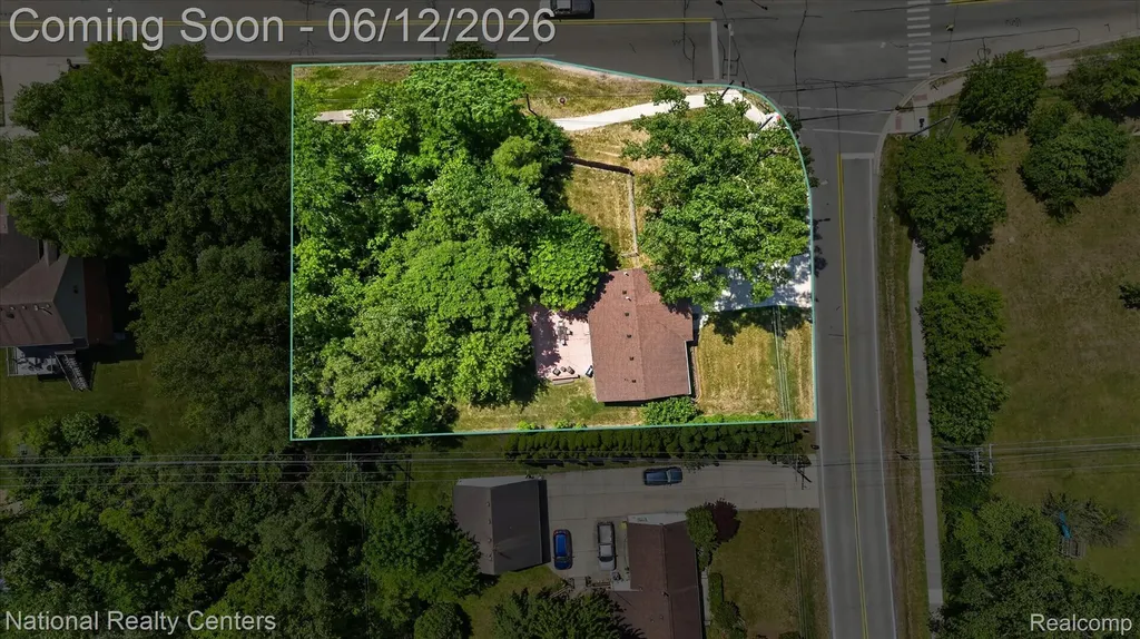 34377 Colfax Drive Farmington Hills City MI 48335