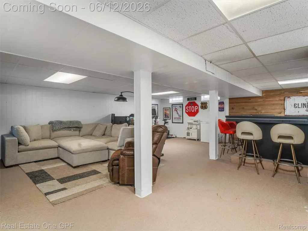 21701 Chalon Street St. Clair Shores City MI 48080