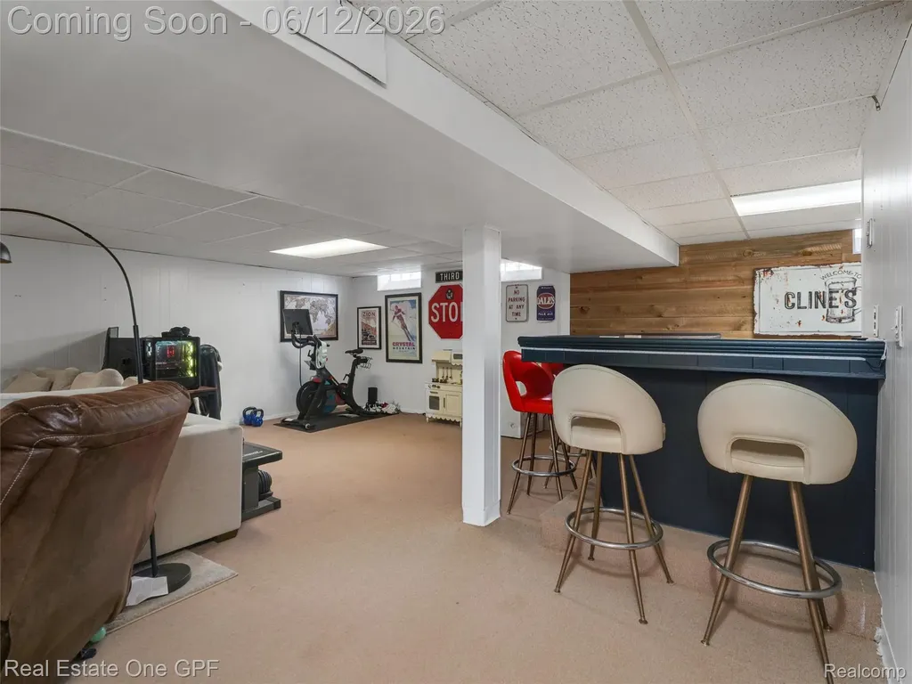 21701 Chalon Street St. Clair Shores City MI 48080