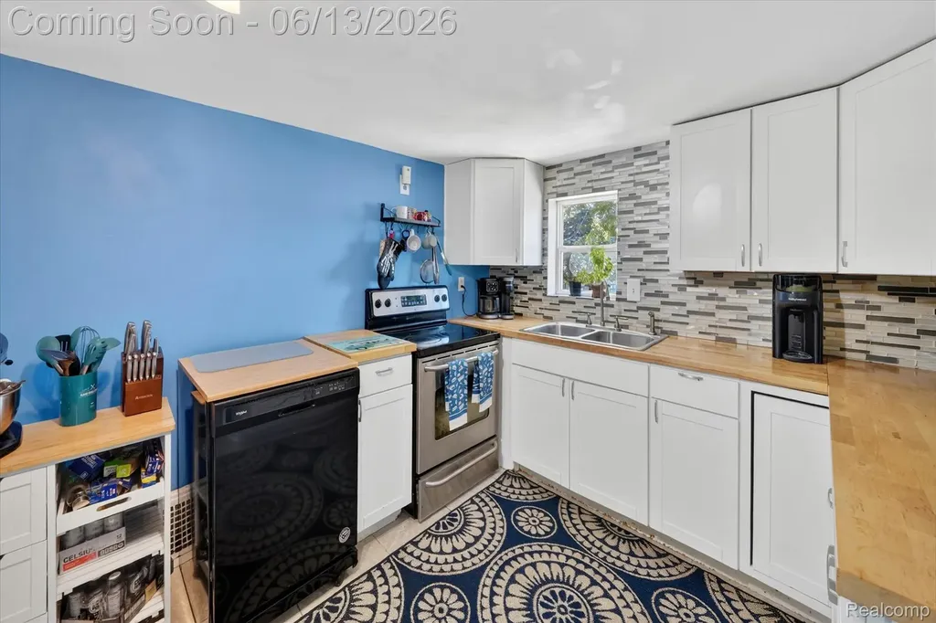 47 Avery Street Mt. Clemens City MI 48043