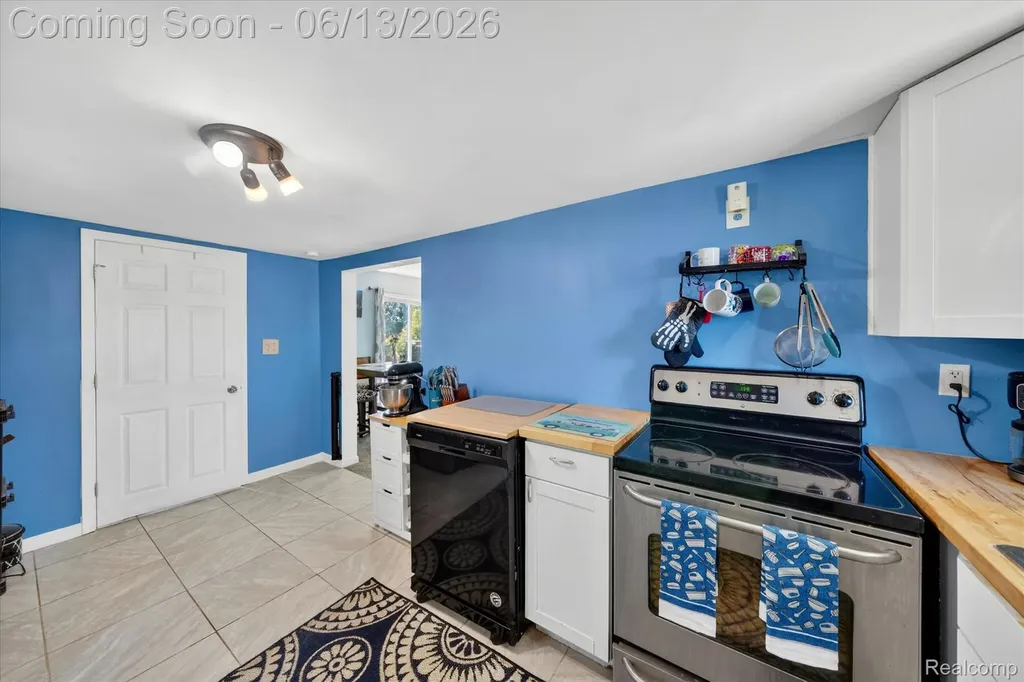 47 Avery Street Mt. Clemens City MI 48043