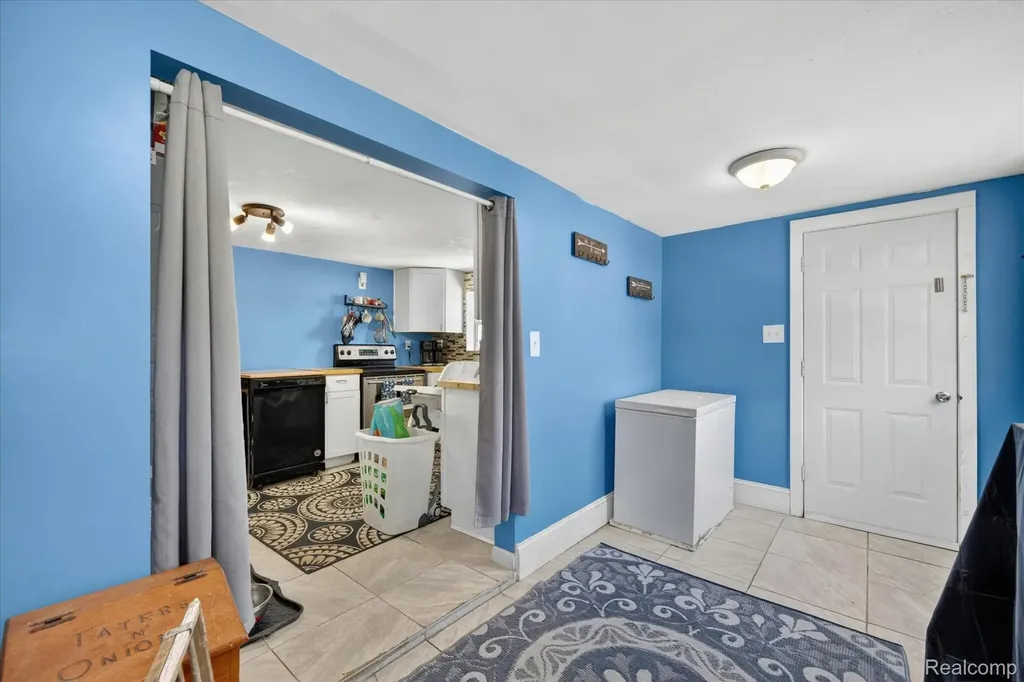 47 Avery Street Mt. Clemens City MI 48043
