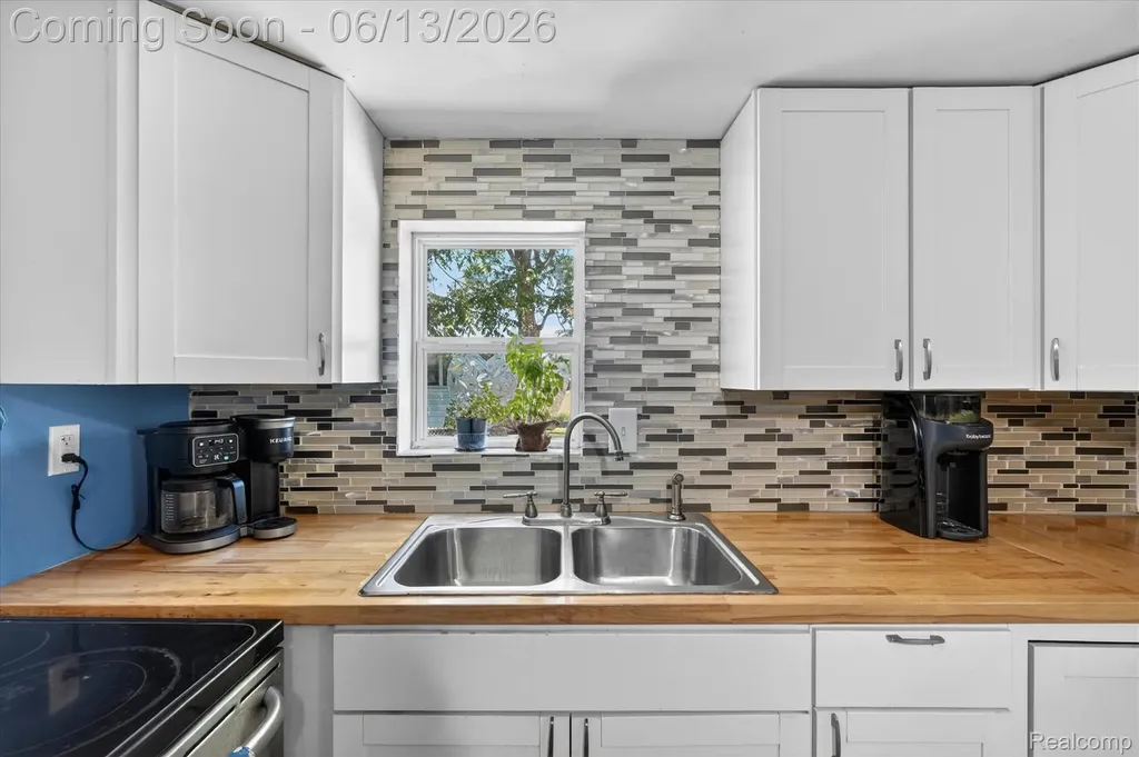 47 Avery Street Mt. Clemens City MI 48043