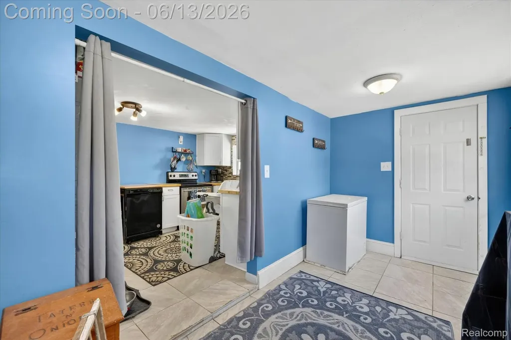 47 Avery Street Mt. Clemens City MI 48043