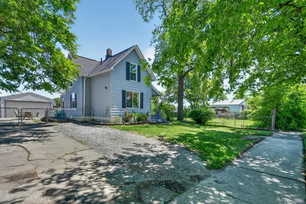 47 Avery Street Mt. Clemens City MI 48043
