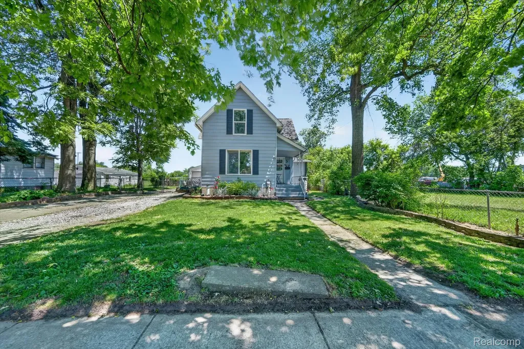47 Avery Street Mt. Clemens City MI 48043