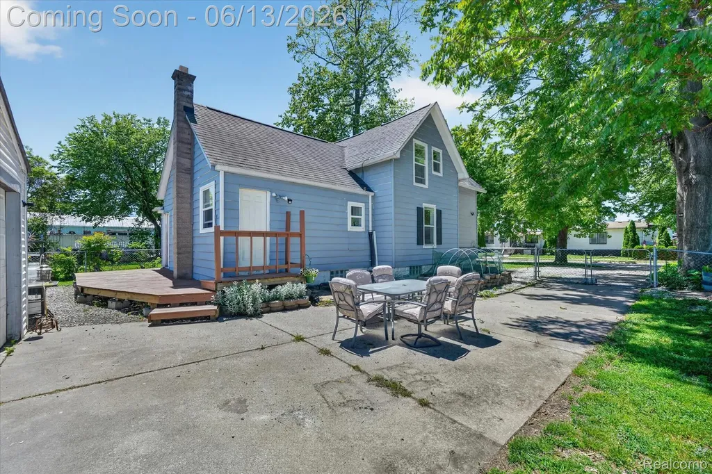 47 Avery Street Mt. Clemens City MI 48043