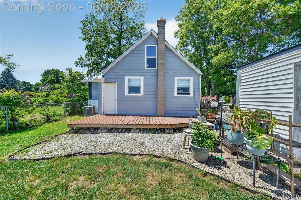 47 Avery Street Mt. Clemens City MI 48043