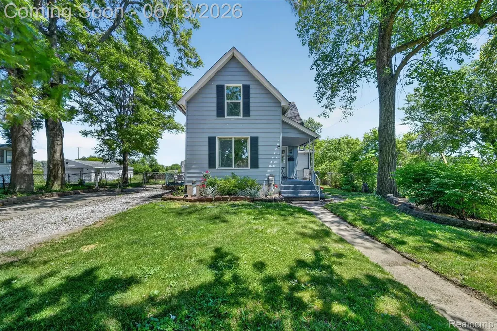 47 Avery Street Mt. Clemens City MI 48043
