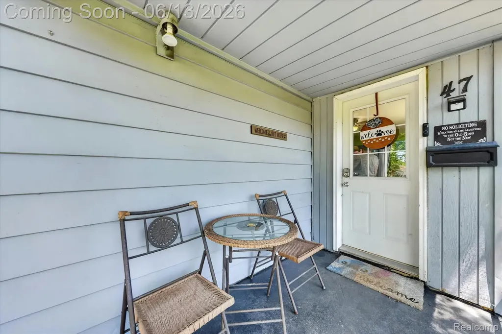 47 Avery Street Mt. Clemens City MI 48043