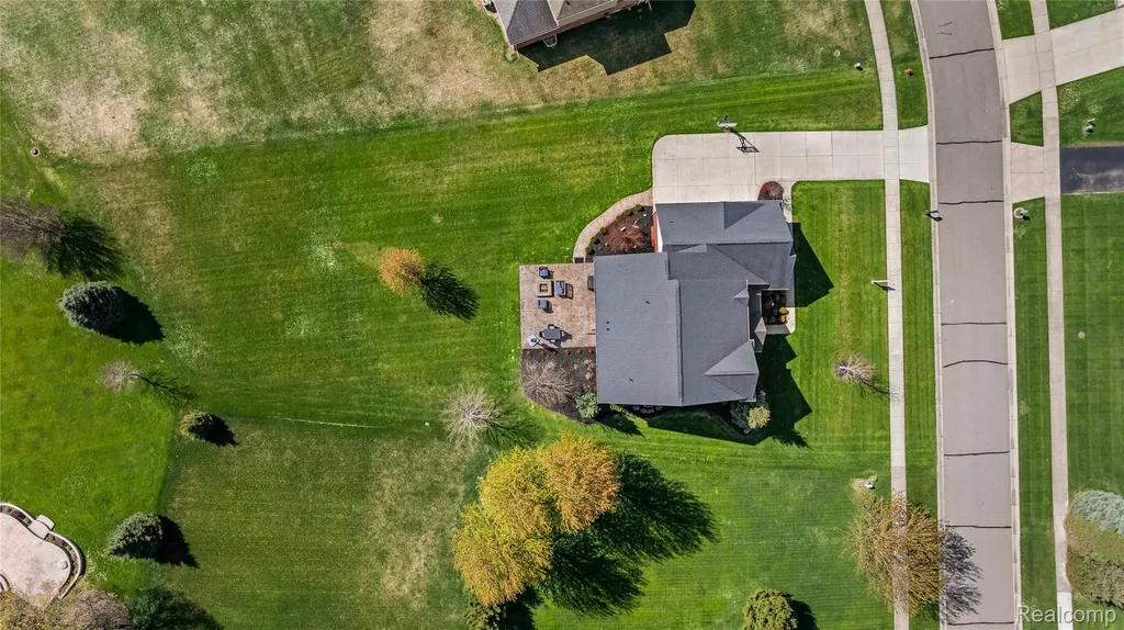 801 Watersmeet Drive Oxford Charter Township MI 48371