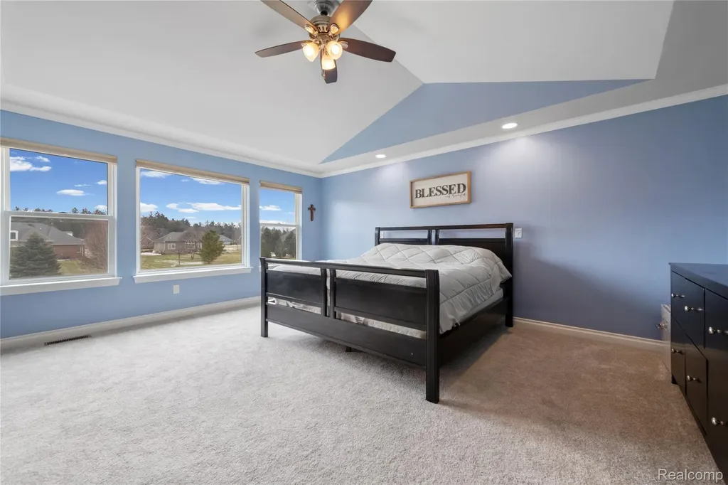 801 Watersmeet Drive Oxford Charter Township MI 48371
